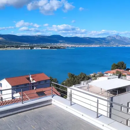 Apartment Royal Lux Mastrinka